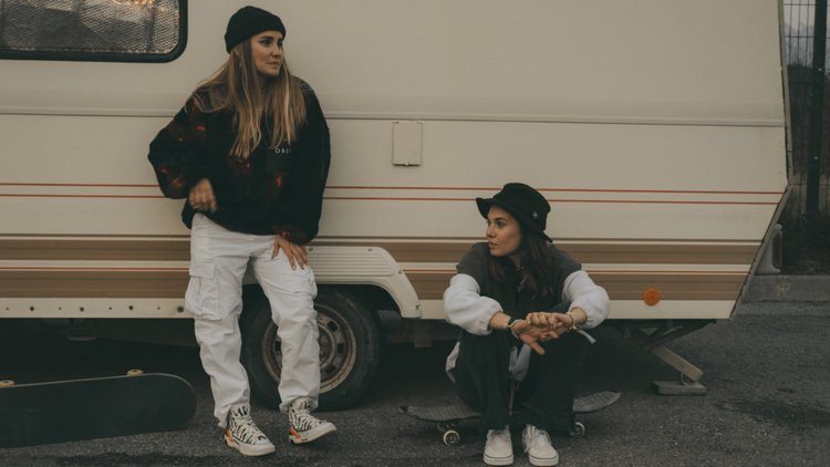 Online Thrift Shop - Sweaters & Cardigans