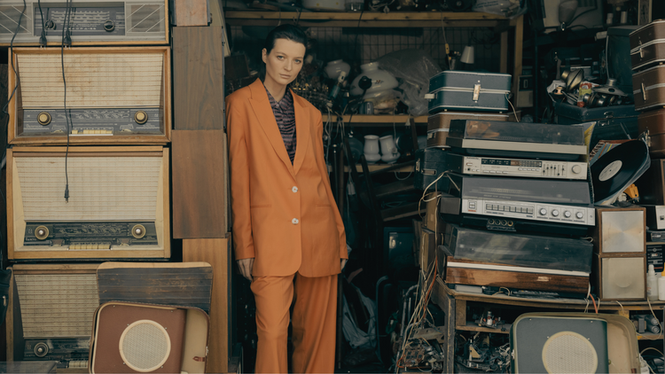 Women's Vintage Second-Hand Clothing