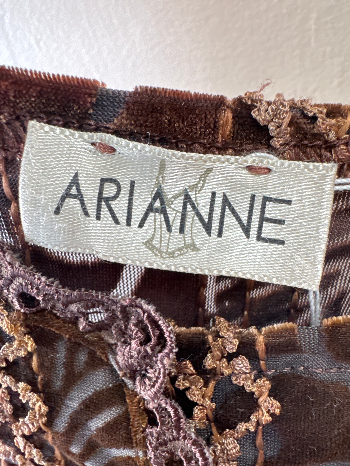 Camisole vintage Arianne en velours et dentelle