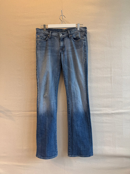 7 For All Mankind flare jeans size 30x32