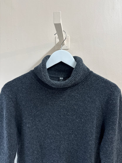 Uniqlo Wool Turtleneck