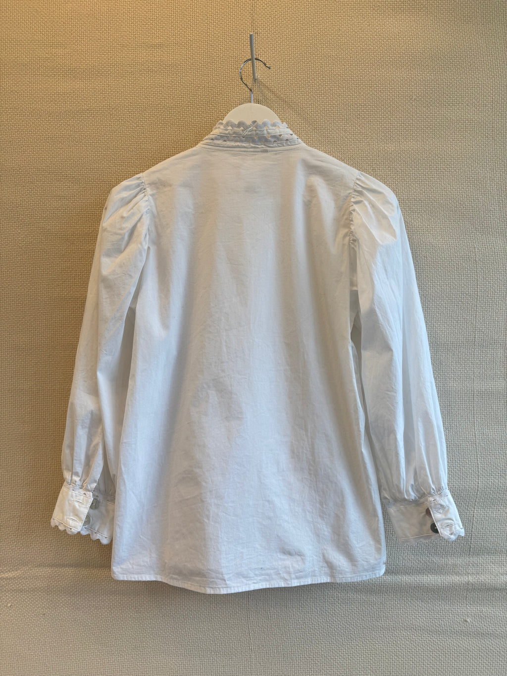 Blouse à manches bouffantes