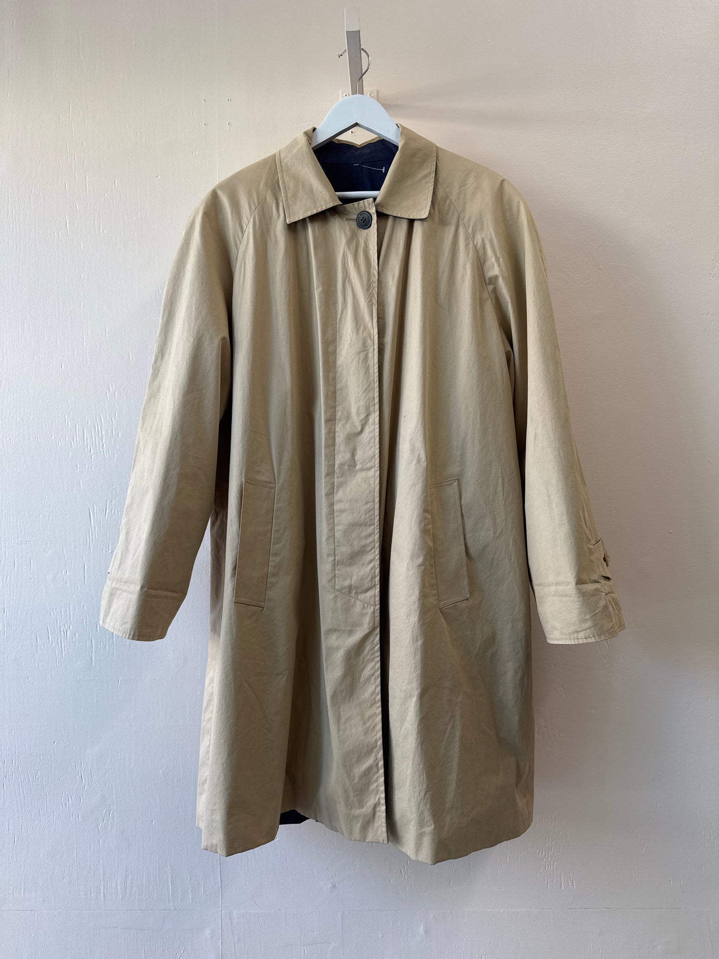 Second-Hand-Aquascutum-Vintage-Trench -Coat
