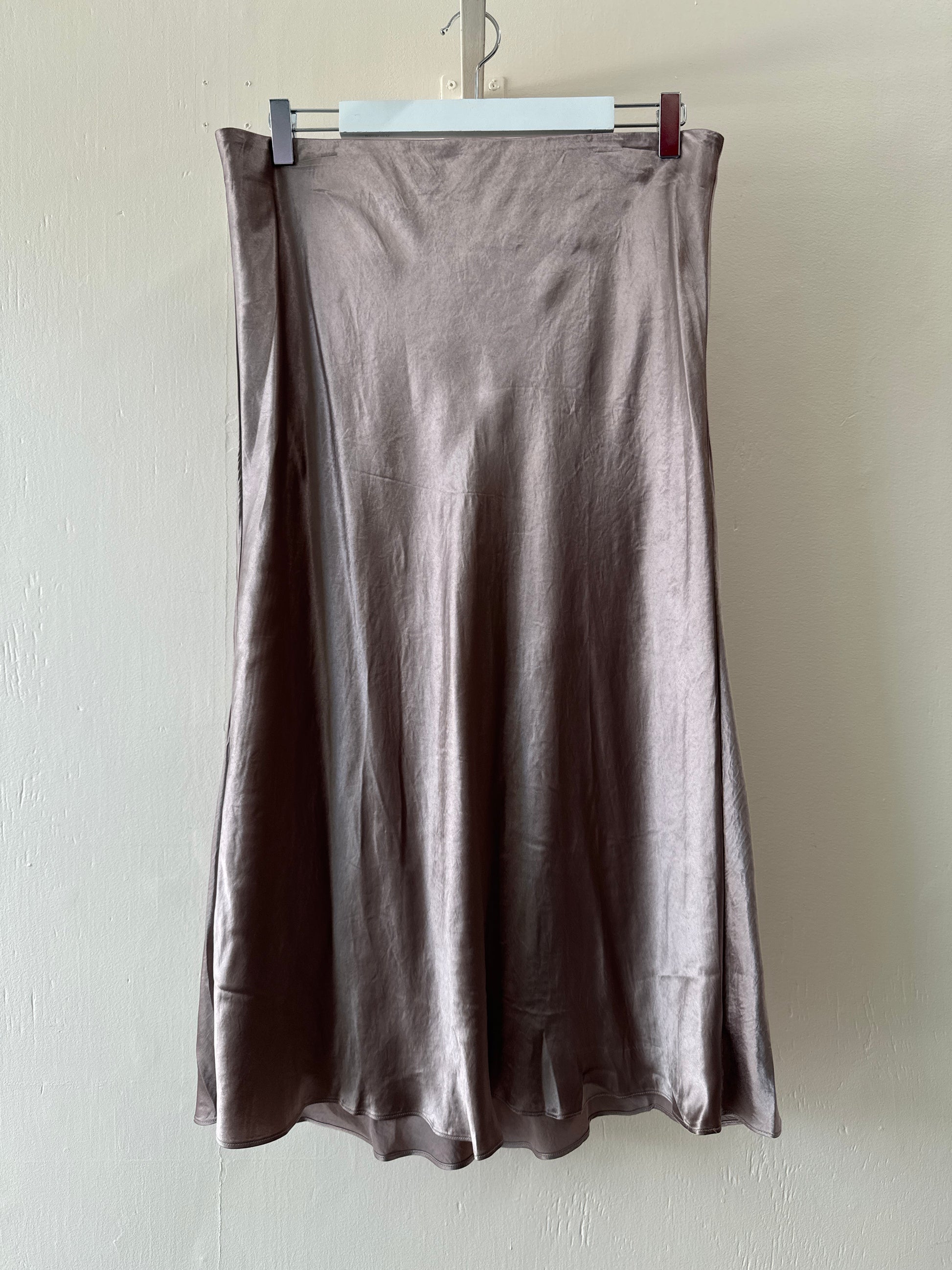 Second-Hand-Babaton-Satin-Skirt