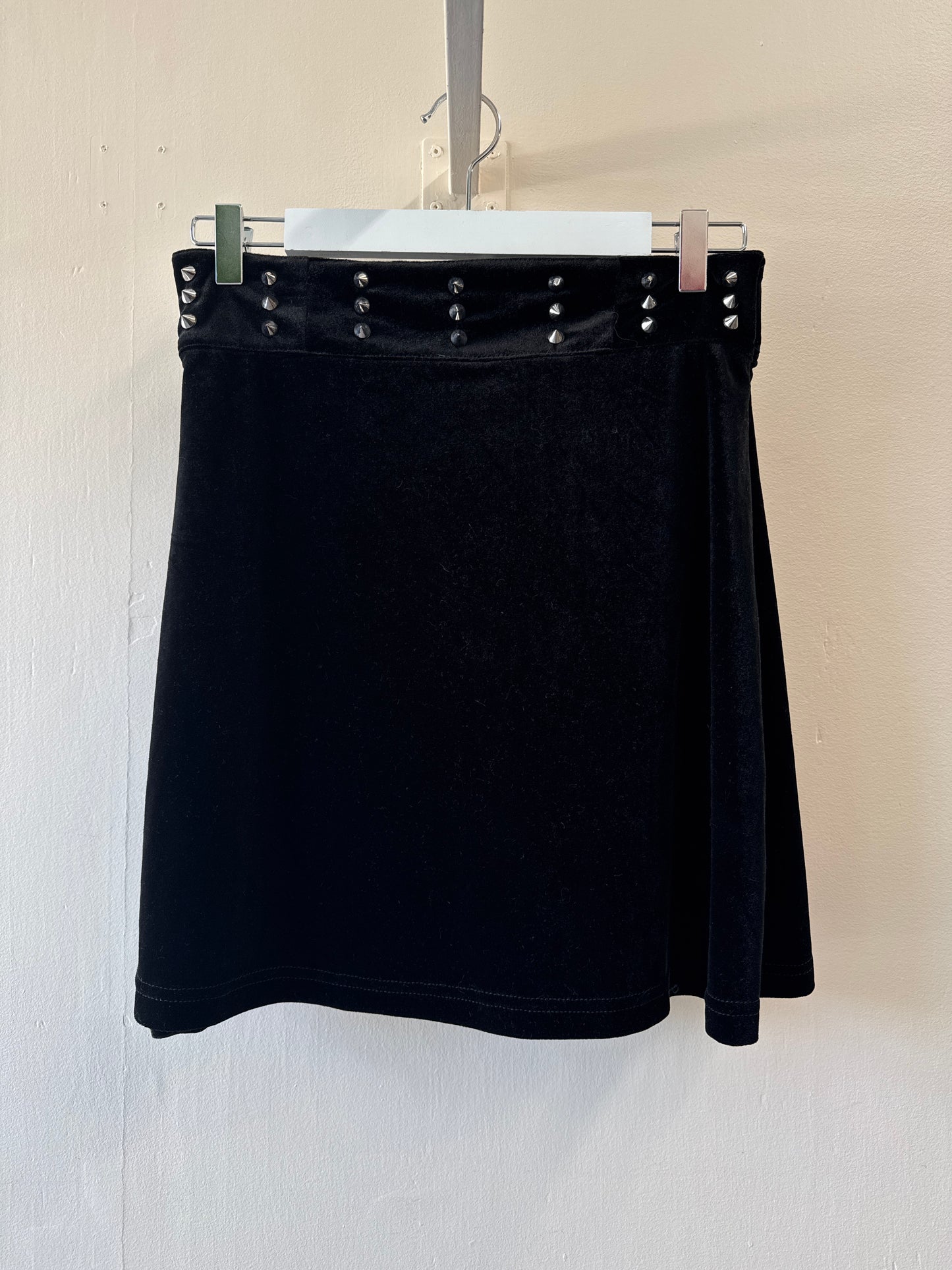 Second-Hand-Chemical-Skirt