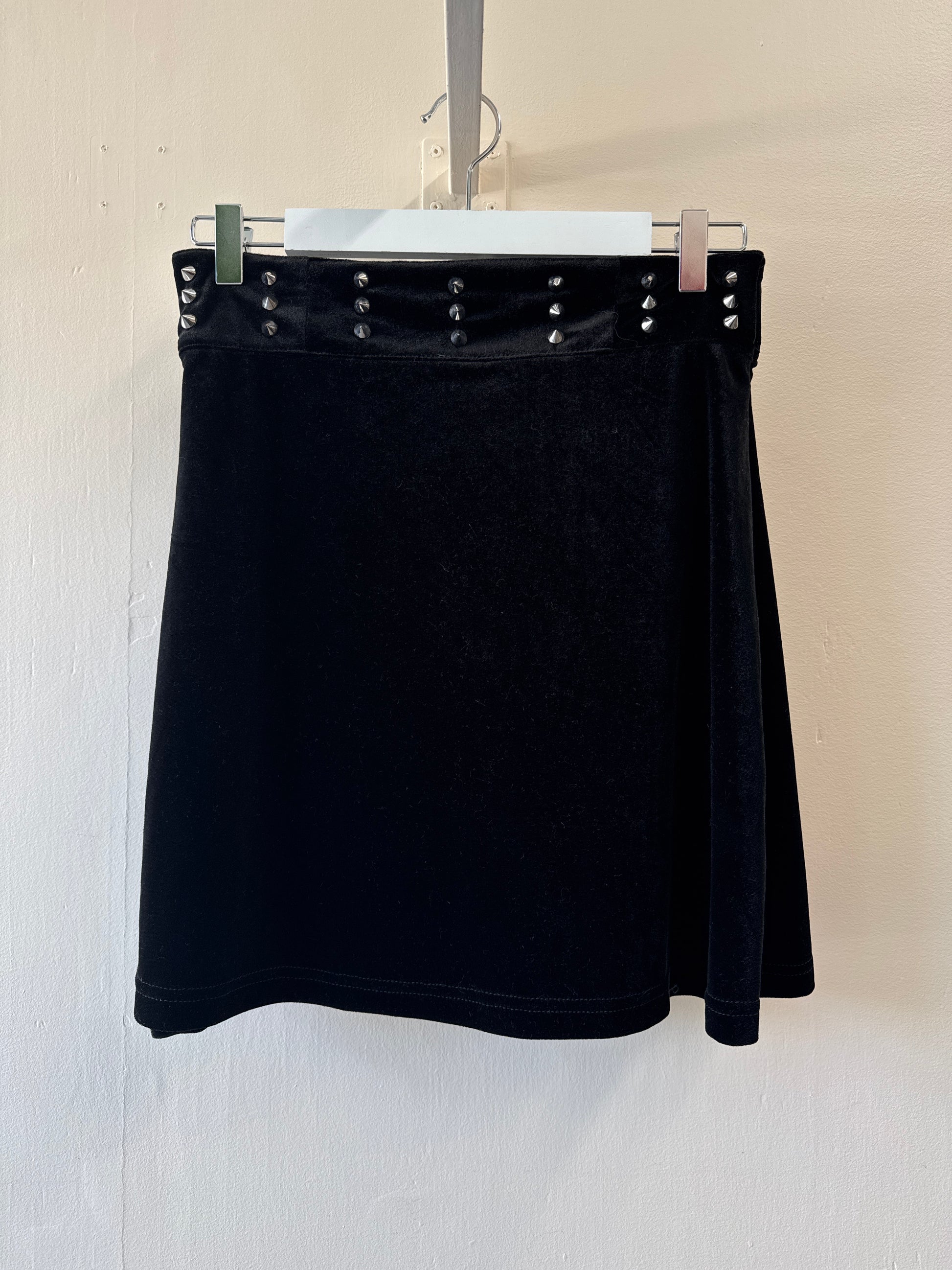 Second-Hand-Chemical-Skirt