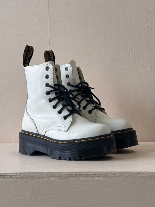Second-Hand Dr Martens Leather Boots