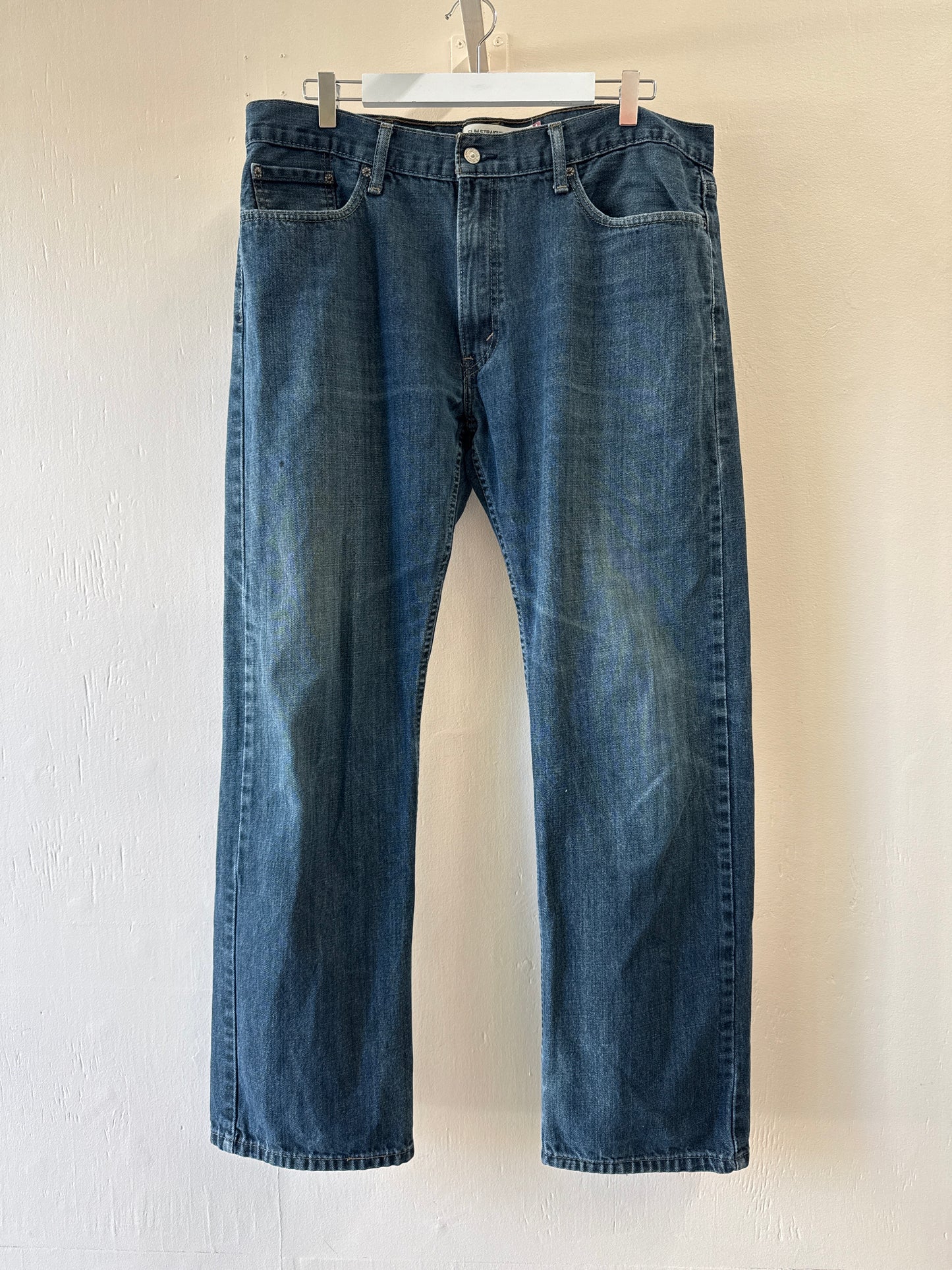 Second-Hand Levi's 514 Slim Straight Jeans