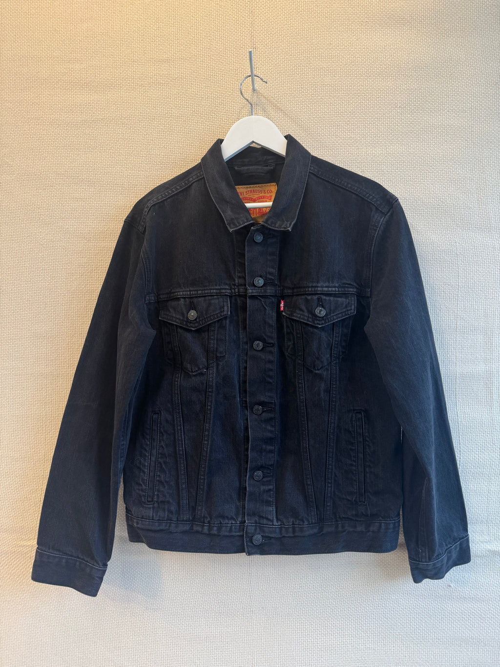 Levis black trucker jacket size M